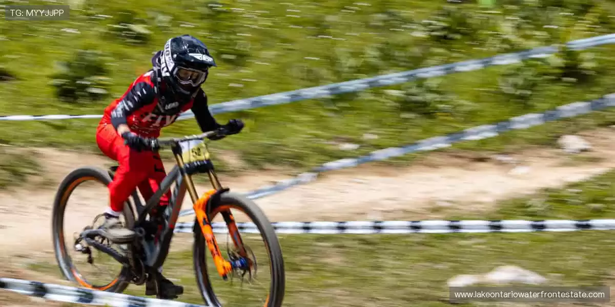 📱实时直播，比分秒报！💻随时随地，不错过每一个燃爆瞬间！